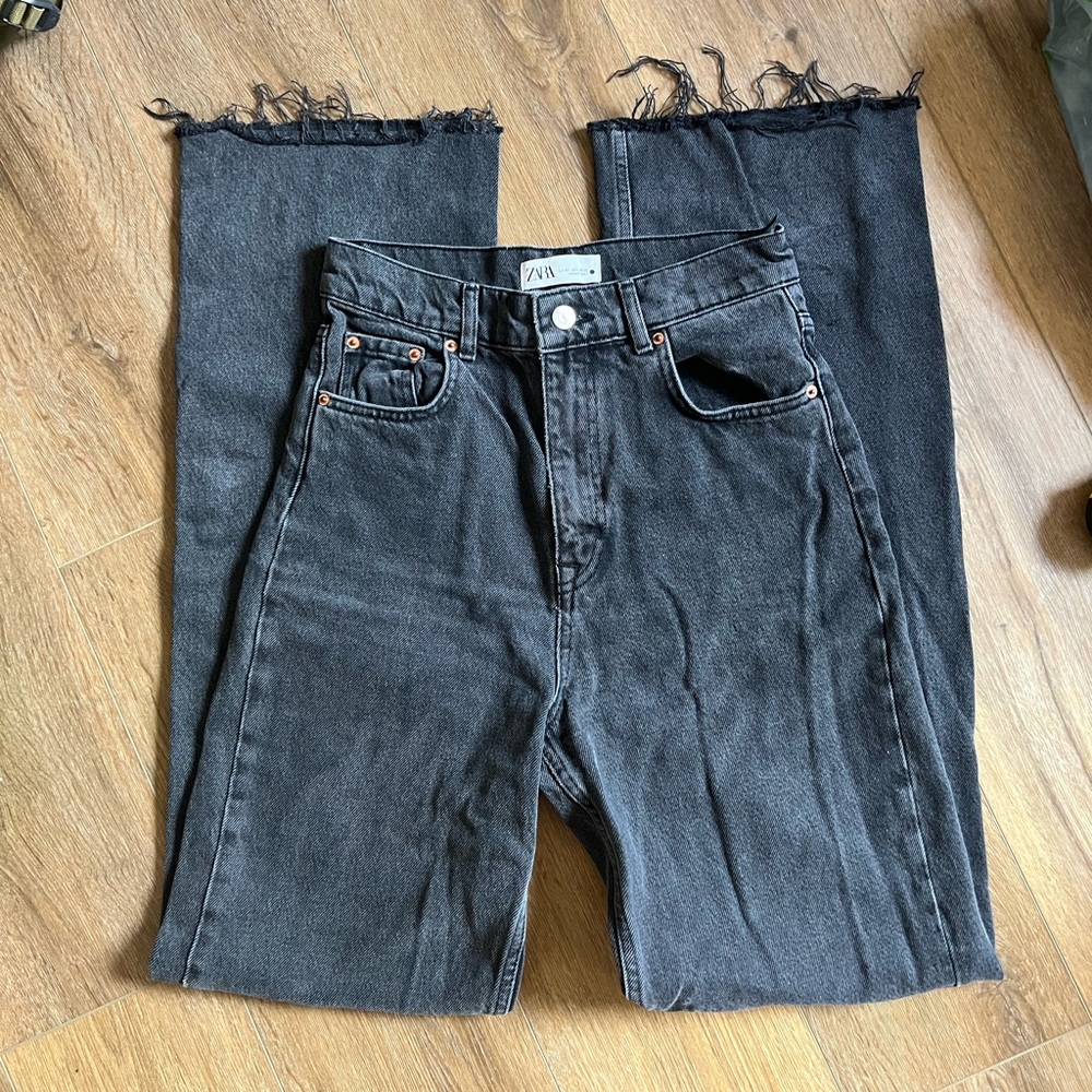 Viral Zara Black Straight Leg Jeans